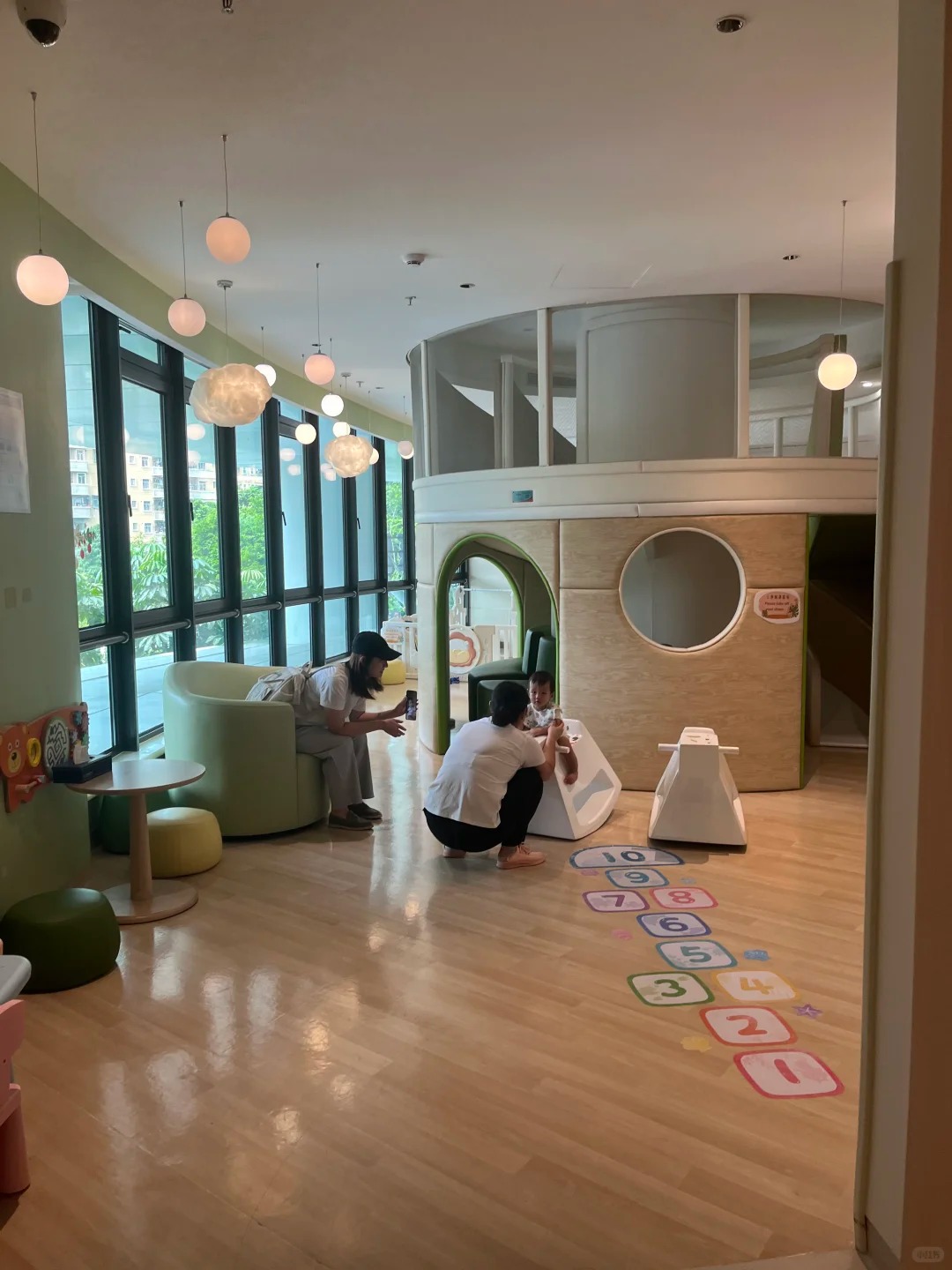 Pediatric corridor with stroller parking